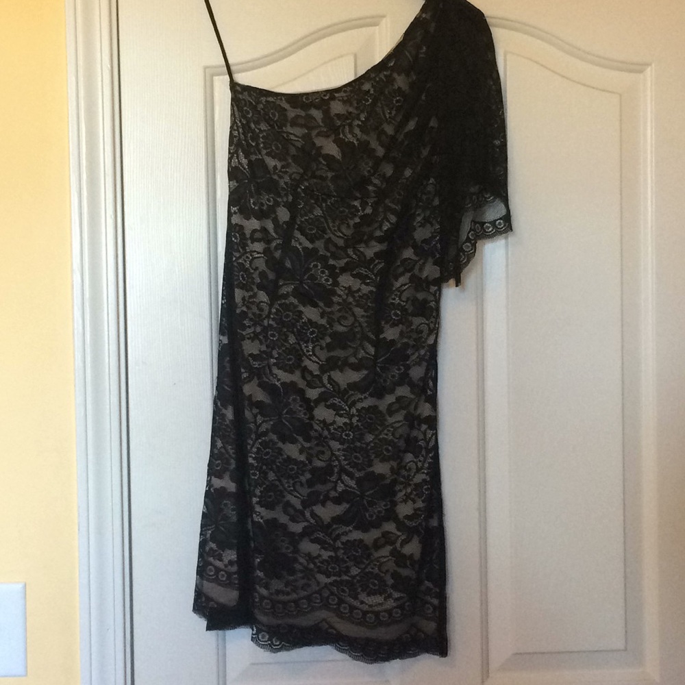 GORGEOUS Chelsea & Violet Black Lace dress